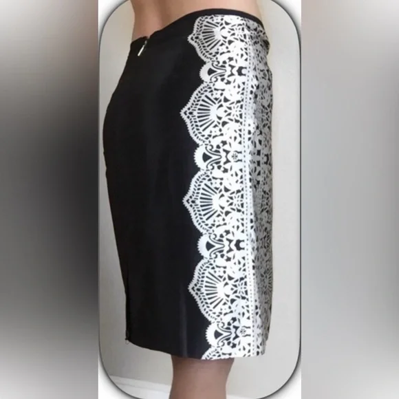 Tory Burch Beautiful Black Satin Contrast Lace PrintSkirt 🖤